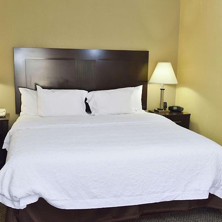 Hampton Inn & Suites Alexandria Esterno foto