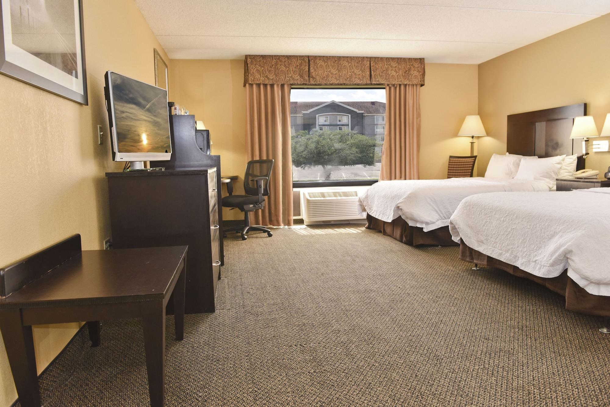 Hampton Inn & Suites Alexandria Esterno foto