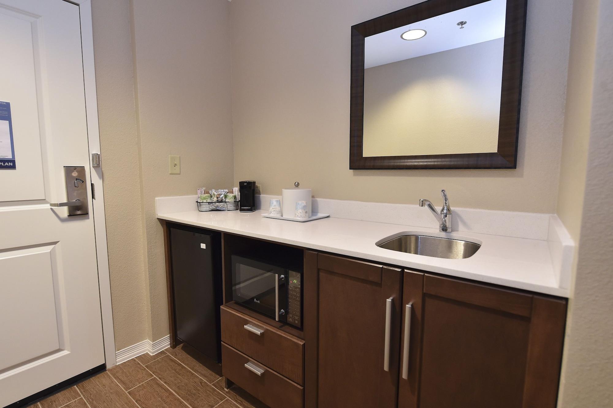 Hampton Inn & Suites Alexandria Esterno foto