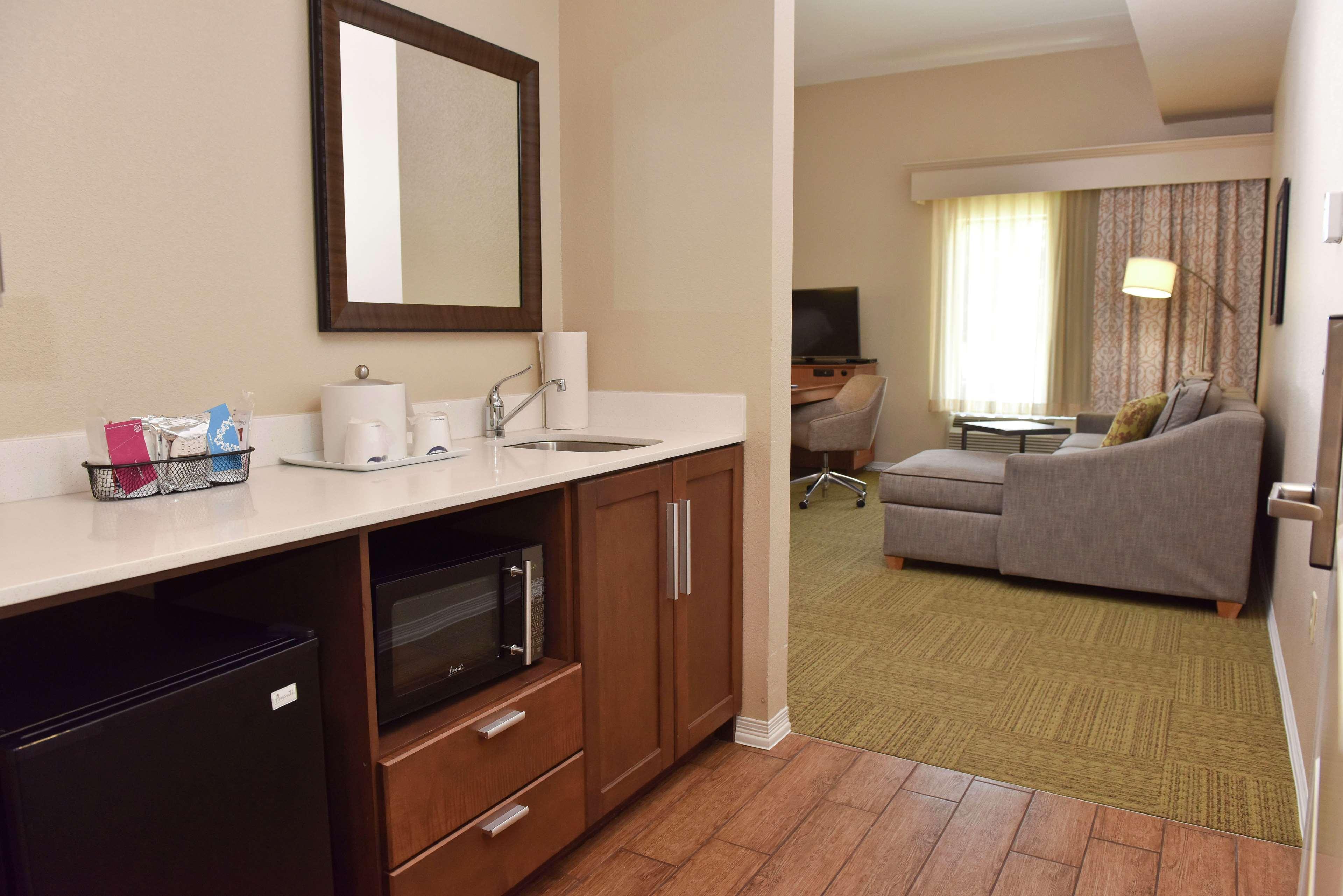 Hampton Inn & Suites Alexandria Esterno foto