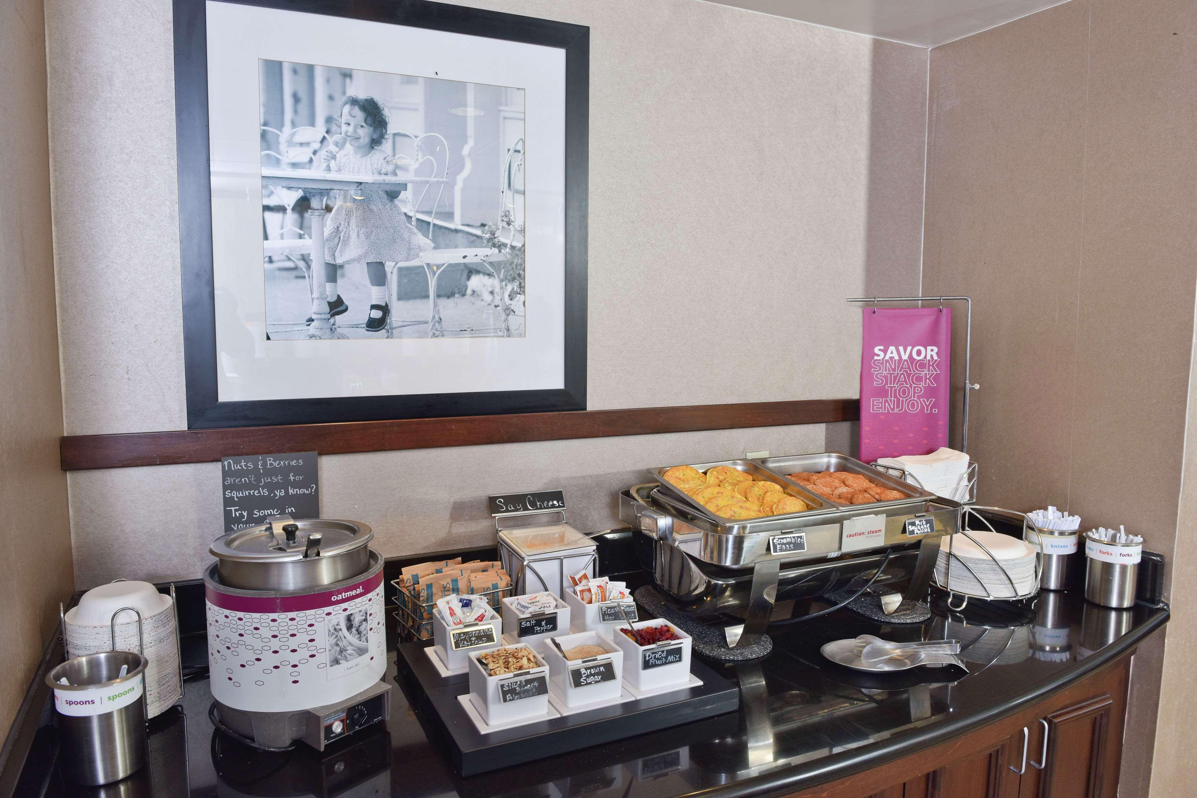 Hampton Inn & Suites Alexandria Esterno foto