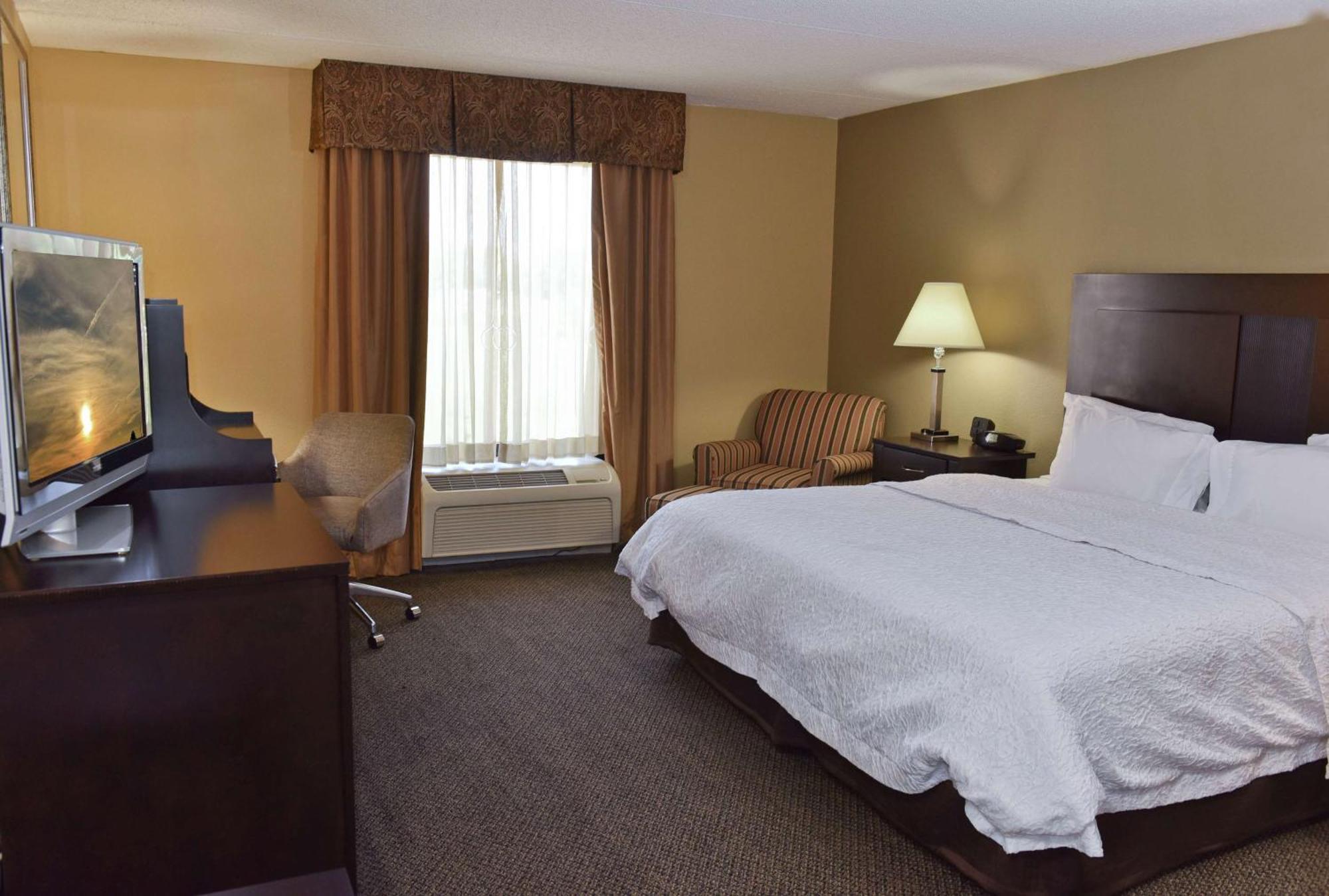 Hampton Inn & Suites Alexandria Esterno foto