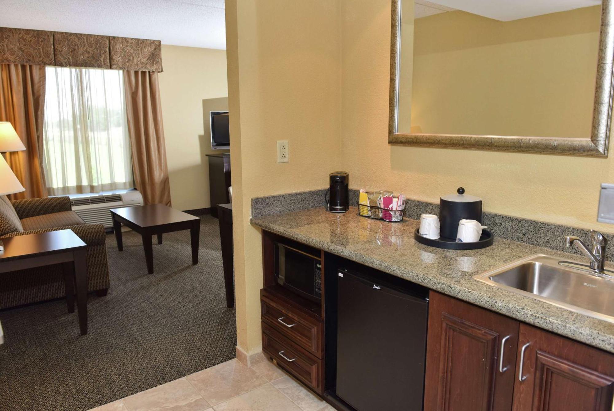 Hampton Inn & Suites Alexandria Esterno foto