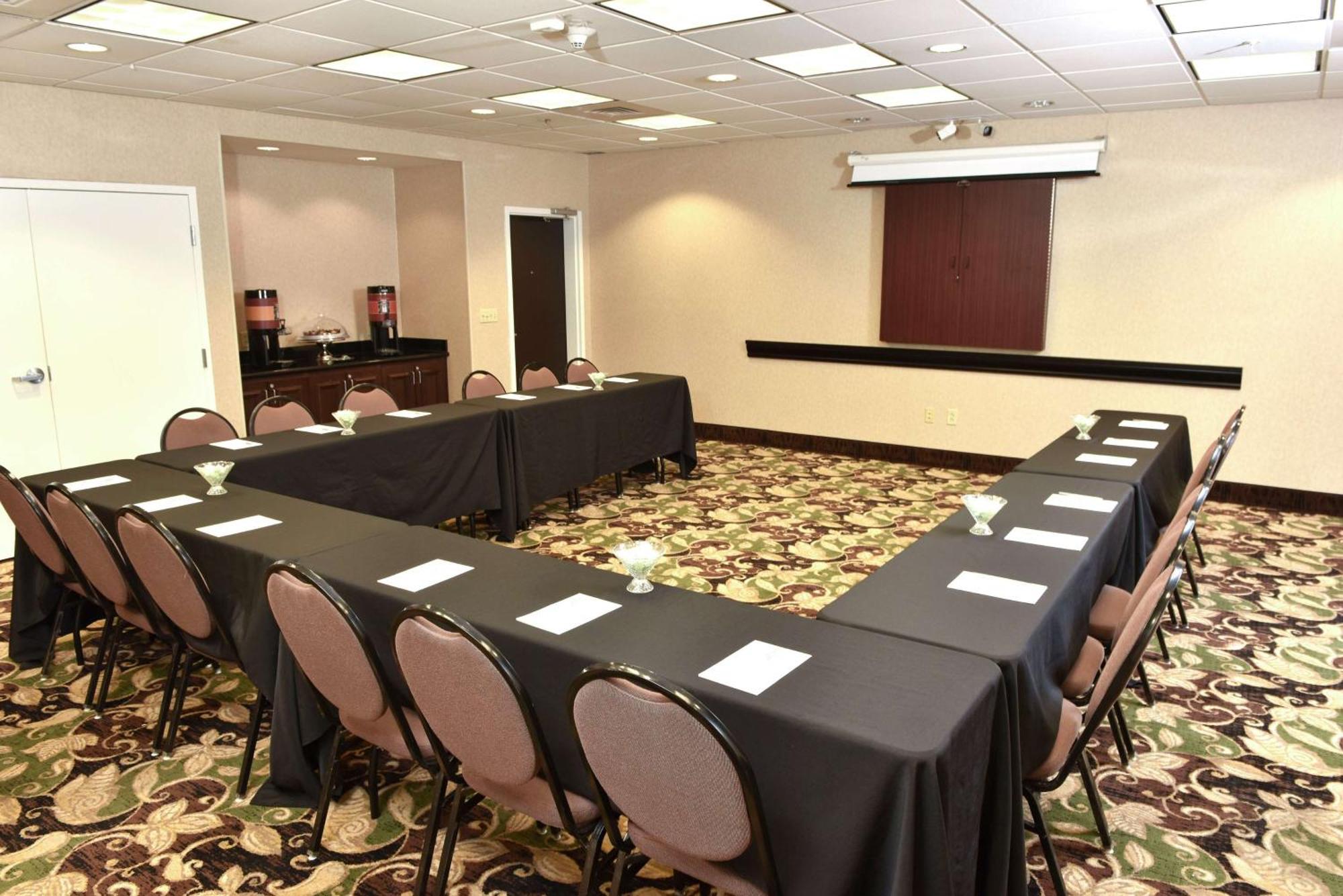 Hampton Inn & Suites Alexandria Esterno foto