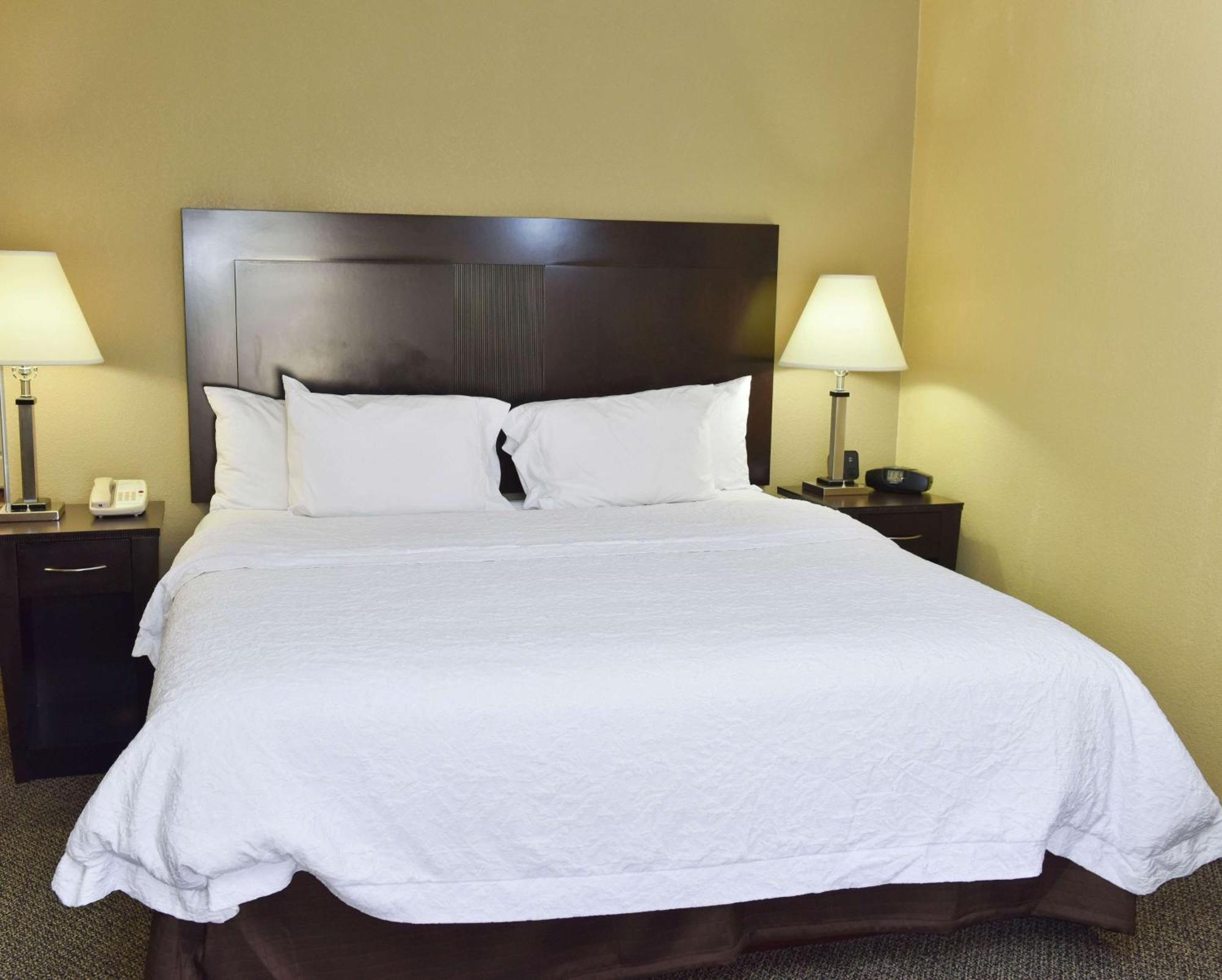 Hampton Inn & Suites Alexandria Esterno foto