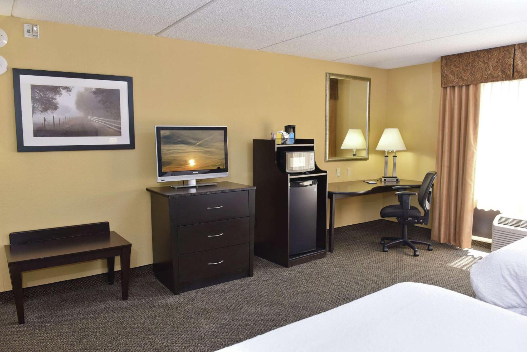 Hampton Inn & Suites Alexandria Esterno foto