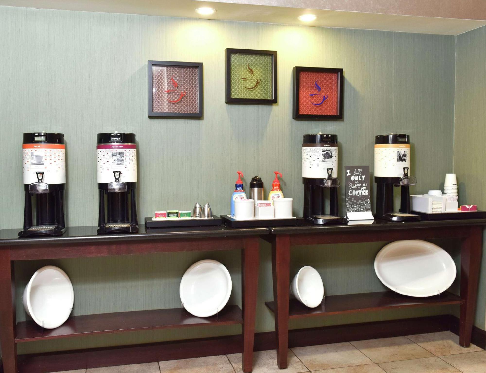 Hampton Inn & Suites Alexandria Esterno foto